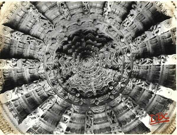 Ranakpur (Rajasthan) Adi Nath Jain Temple. Ceiling of Rang Mandapa